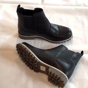 Chaco women’s Chelsea Boots 8.5M